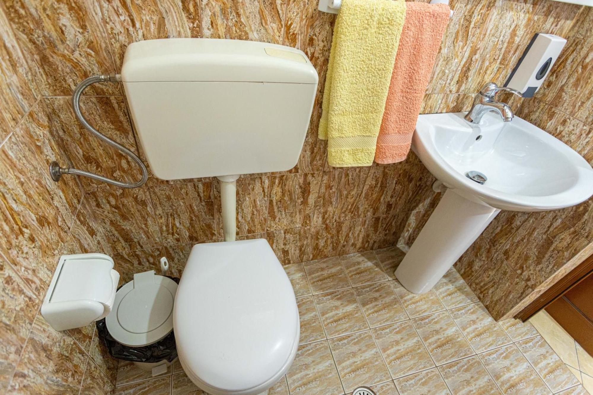 Hotel Olti Vlorë Екстериор снимка